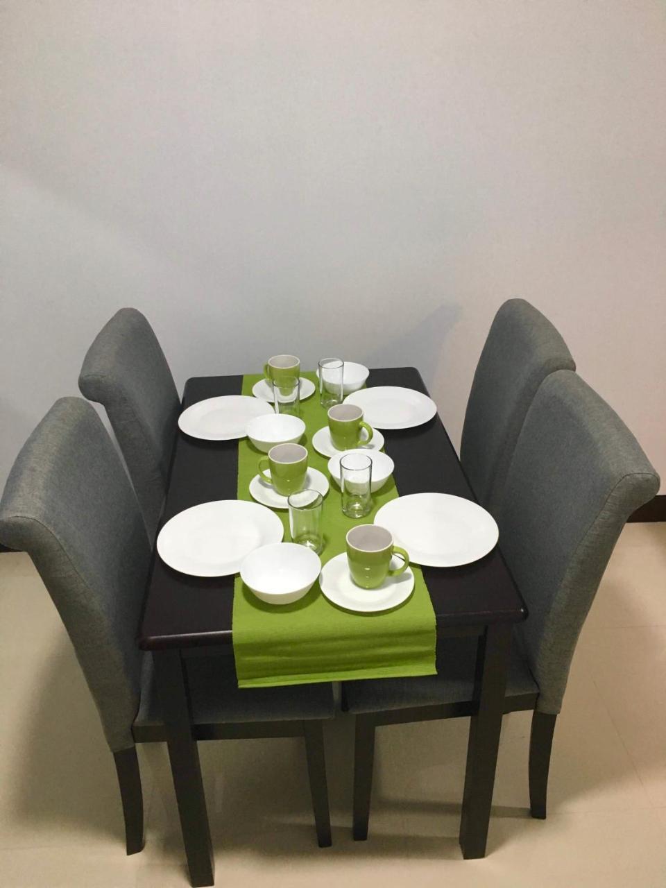 F-10C Parkside Villas Pasay Ngoại thất bức ảnh