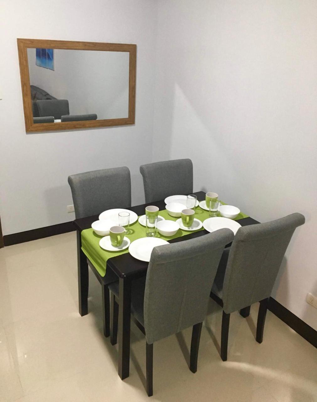 F-10C Parkside Villas Pasay Ngoại thất bức ảnh