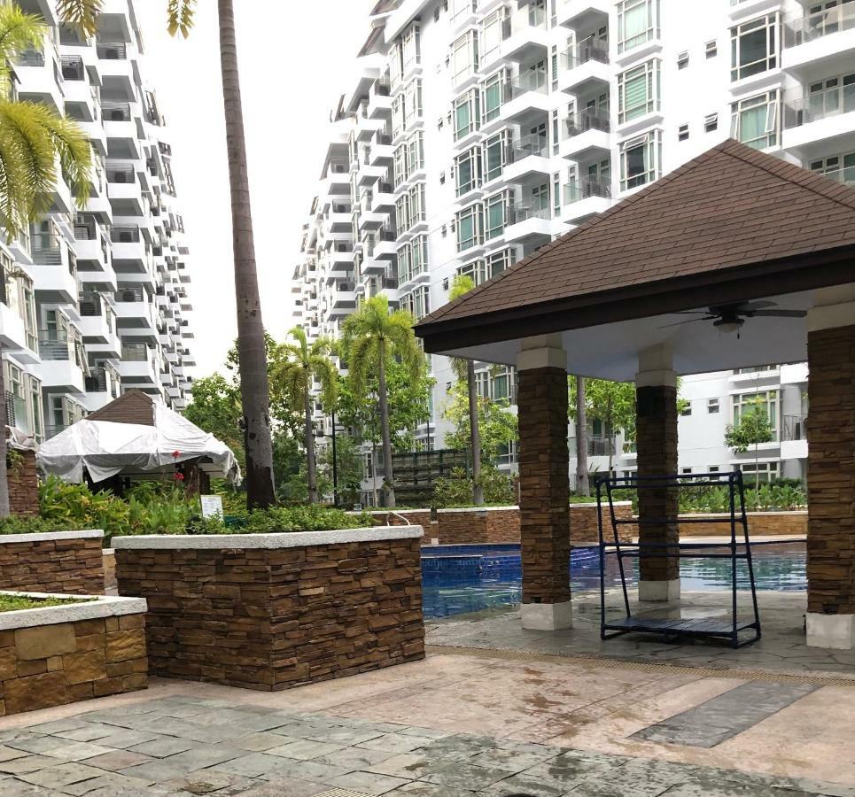 F-10C Parkside Villas Pasay Ngoại thất bức ảnh